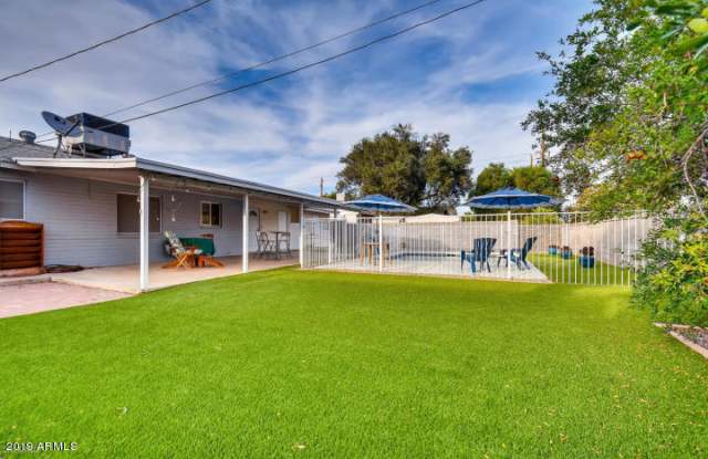 1739 E San Miguel Avenue - 1739 East San Miguel Avenue, Phoenix, AZ 85016
