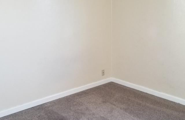 324 1/2 Webster Street, Apt B Gallery 3