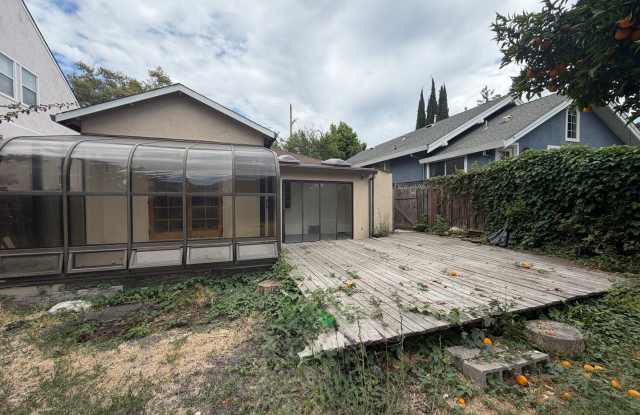 Charming Rose Garden Home in a Great Location - Coming Soon! Gallery 3