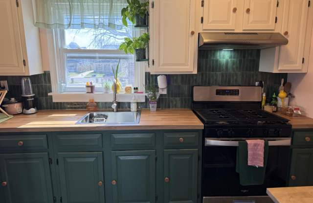 410 1/2 5th Avenue photos photos