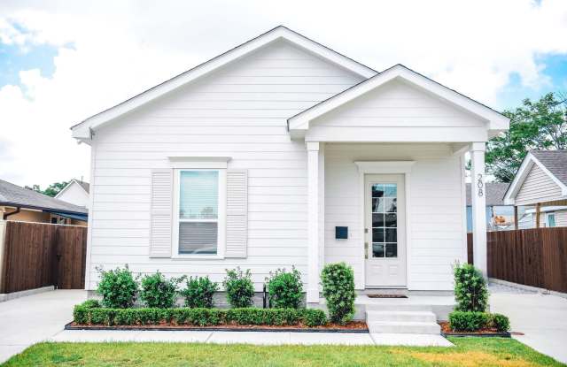 208 Rose St photos photos