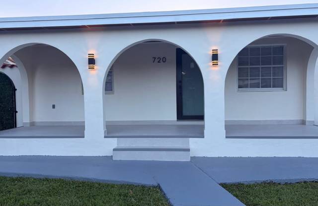 720 Northwest 19th Court Gallery 1