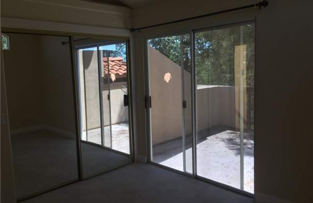 42 Lobelia Gallery 3