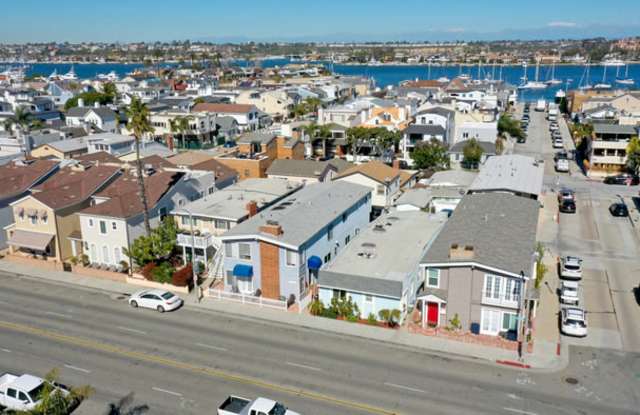 214 East Balboa Boulevard Gallery 2