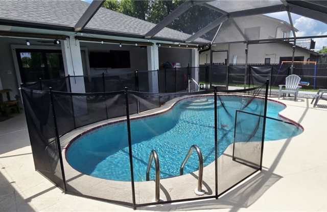 933 SW Santa Barbara Place photos photos
