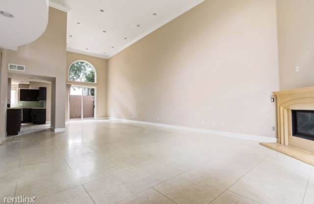 1920 Purdue Ave Gallery 3