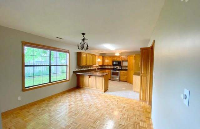3047  N Quail Creek  DR Gallery 4
