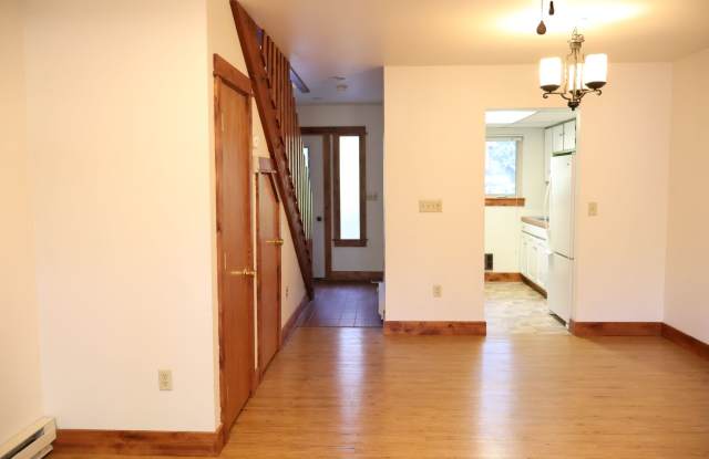 Great Downtown Area Condo! - 610 Dell Place, Bozeman, MT 59715