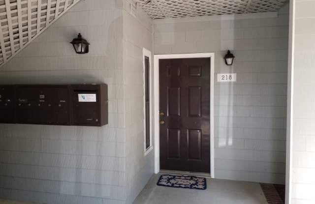 218 Oakwood Court Gallery 4