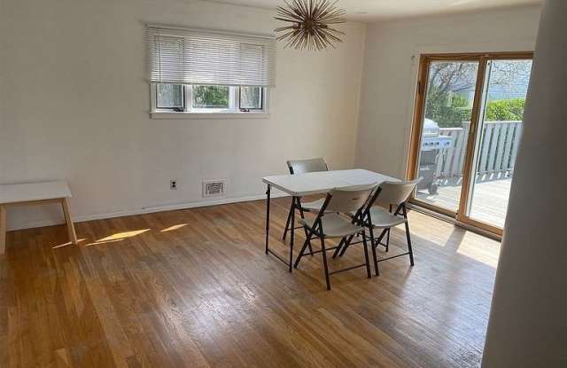 69 Tioga Avenue Gallery 3