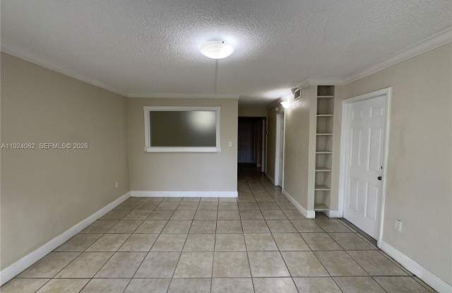 6930 Miami Gardens Dr photos photos