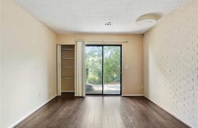 76 Sandalwood Circle Gallery 4