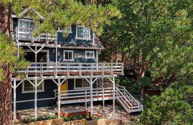 27313 Pinewood photos photos