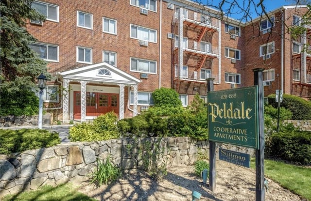 828 Pelhamdale Avenue - 828 Pelhamdale Avenue, New Rochelle, NY 10801