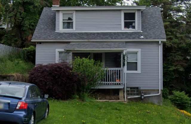 Adorable 3 Bedroom Home for RENT in Beechview photos photos