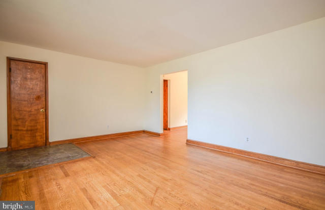 2034 GLEN ROSS Road Gallery 4