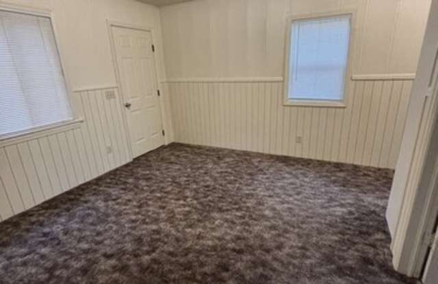 1918 Rogue River Hwy Gallery 3