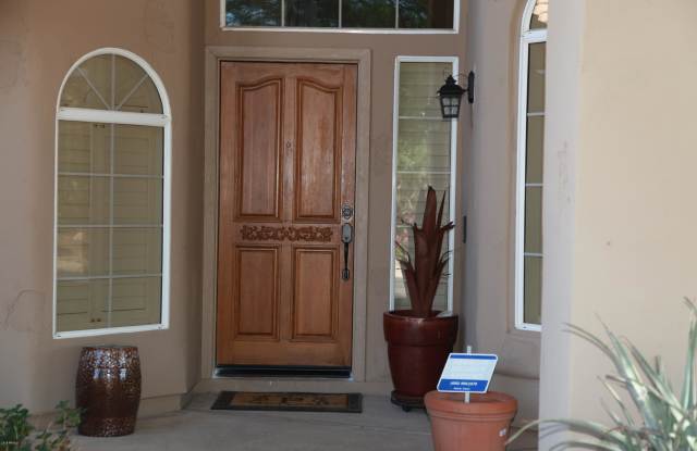 9113 E PALM TREE Drive Gallery 4