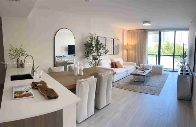 201 SW 17th Rd - 201 Southwest 17th Road, Miami, FL 33129 201 SW 17th Rd - 201 Southwest 17th Road, Miami, FL 33129