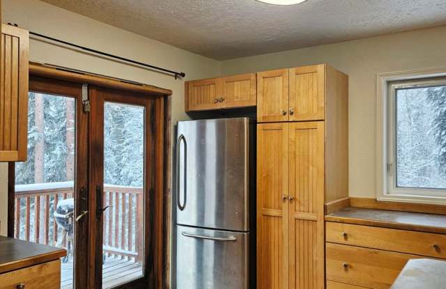 Spacious 1 bed/1 bath off Chena Hot Springs Rd! Gallery 4