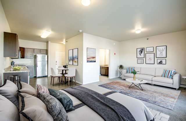 West Creek Crossing Apartments Gallery 2