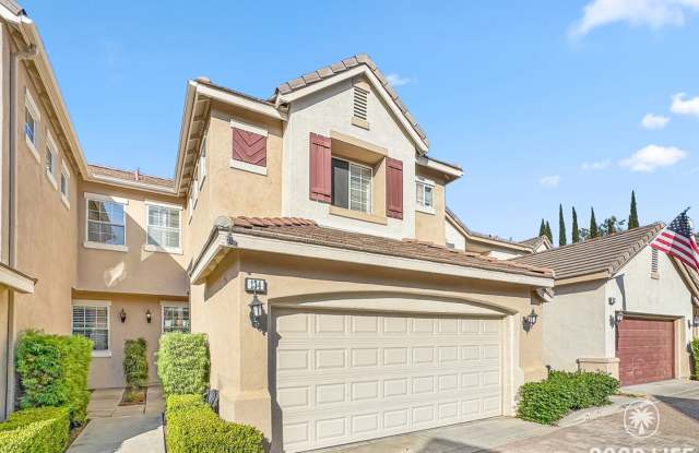 Beautiful 2Bd/3Ba Rancho Santa Margarita Smart Townhome! photos photos