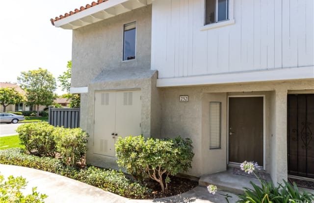 252 Lemon Grove - 252 Lemon Grove, Irvine, CA 92618