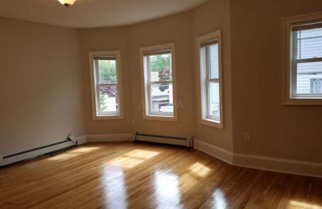 231 Boston Ave. Gallery 4