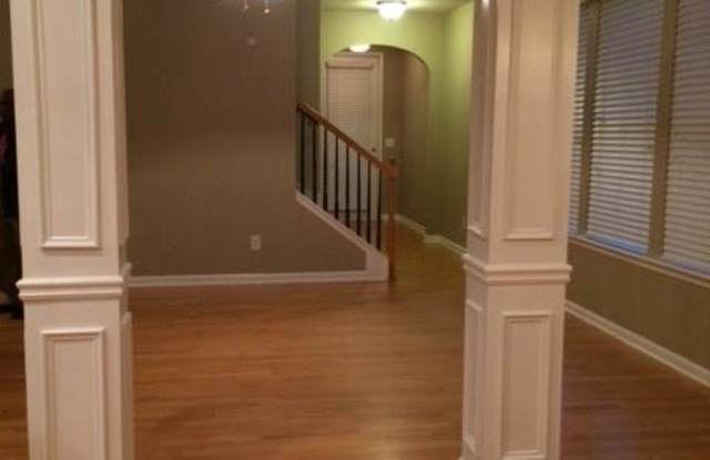 2552 PIERCE BRENNEN CT Court Gallery 4