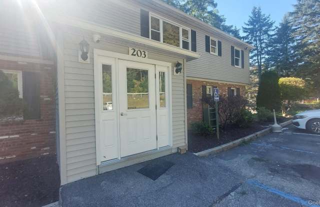 203 Ludingtonville Road unit: 2A photos photos