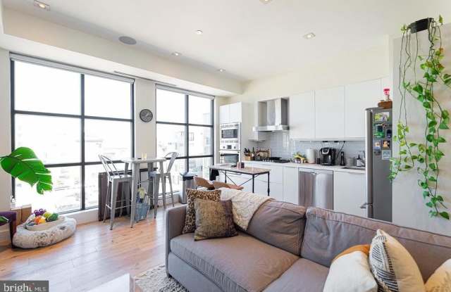 240 N 2ND STREET # Gallery 1