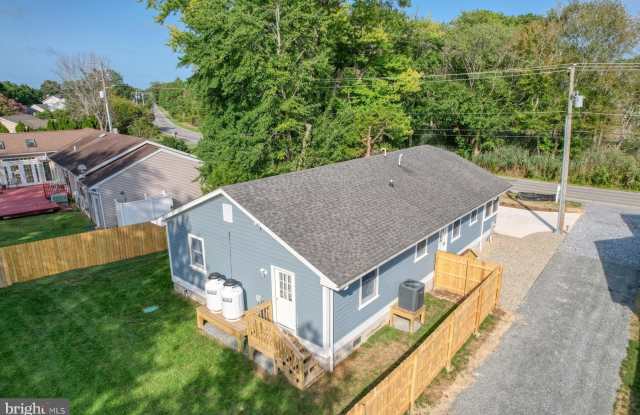 705 COUNTRY CLUB Road Gallery 3