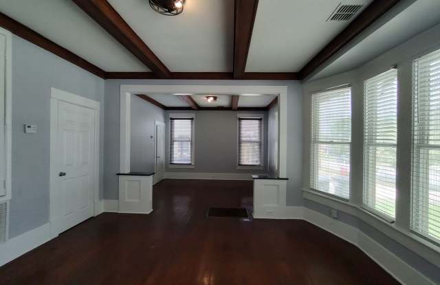 Midtown Charm with a Modern Touch Gallery 3