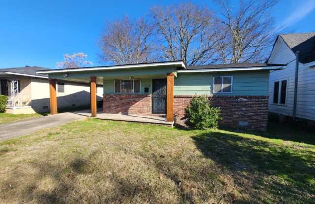 Welcome Home to 1715 Martin Luther King - *Move in Special - $0 Deposit option* - Please read the full description* photos photos