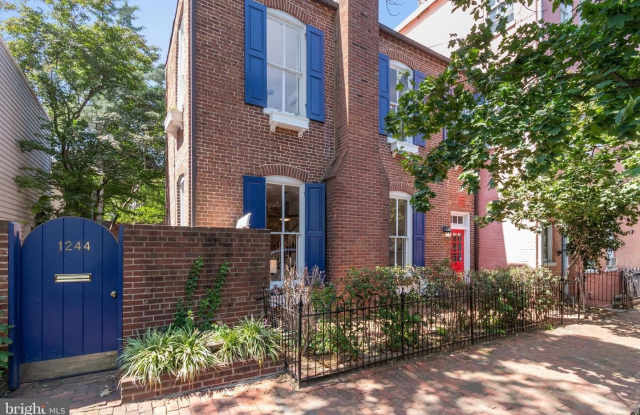 1244 34TH ST NW Gallery 4