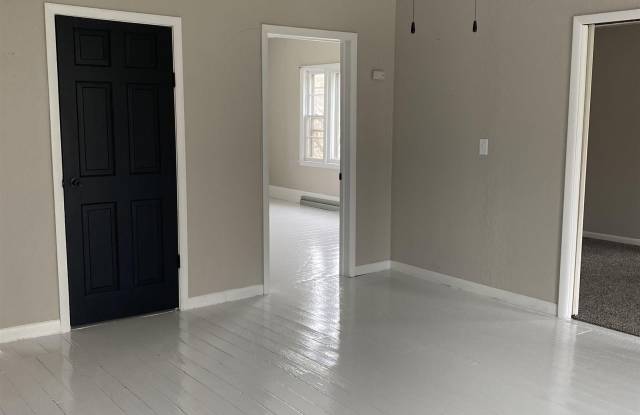 12251 Hardisty Road Gallery 4