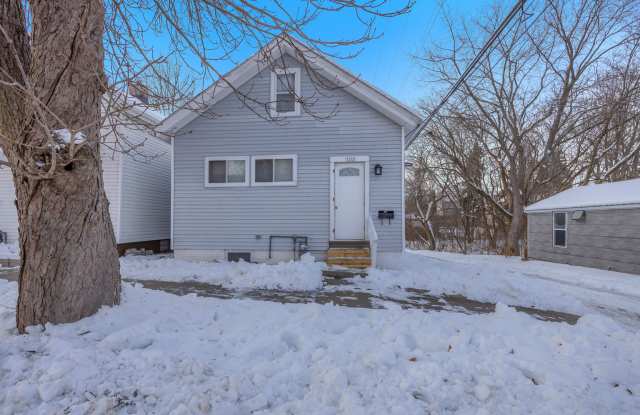 3 Bed 1 Bath Single Family Home Gallery 3