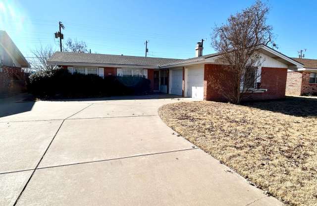 3 bed 2 bath near the west loop Now available - 5419 9th Street, Lubbock, TX 79416