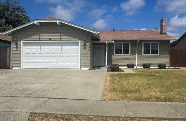 AVAILABLE! photos photos AVAILABLE! photos photos