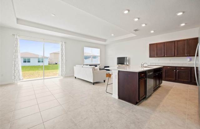7227 SW 58th Place Road Gallery 4