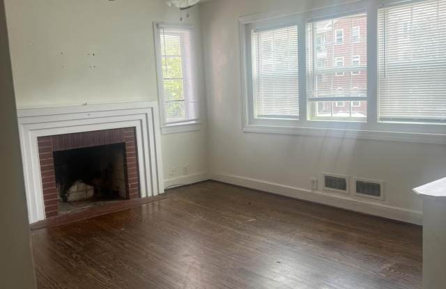 609 E 11th Street Gallery 2