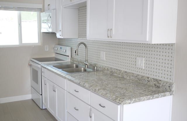 645 West Hazelwood Street - 01 - 645 W Hazelwood St, Phoenix, AZ 85013