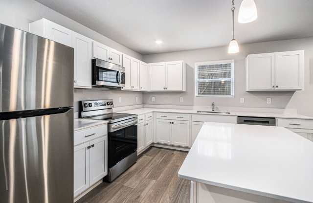 1 Month FREE Rent! Applied to Your First Full Month. Terms & Conditions Apply. Gallery 4