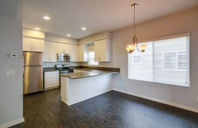 392 Sycamore II Gallery 1