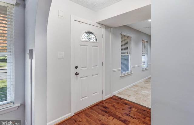 14460 SILVERDALE Drive Gallery 3