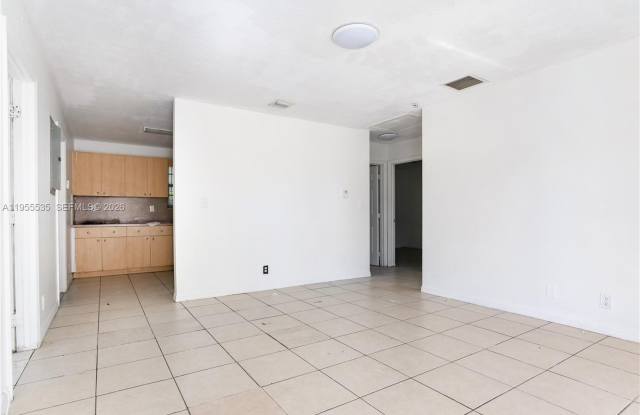 415 N 60th Way photos photos