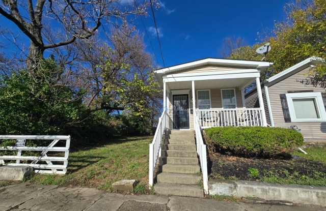 Updated 3 Bedrooms, 1.5 Bathrooms on a Double Lot! All Appliances and 2nd Floor Washer/Dryer Hookups! - 711 East Jacob Street, Louisville, KY 40203