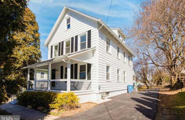 933 HENRY AVENUE photos photos