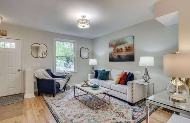 Sunny 2-Bedroom + Den in SW Waterfront! - Parking included photos photos Sunny 2-Bedroom + Den in SW Waterfront! - Parking included photos photos