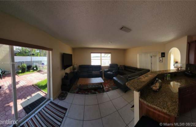 14691 SW 136th Pl Gallery 2